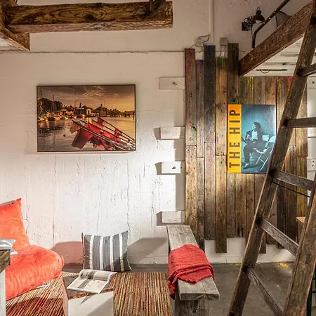 Louse Puschen Manufaktur Daire Kiel